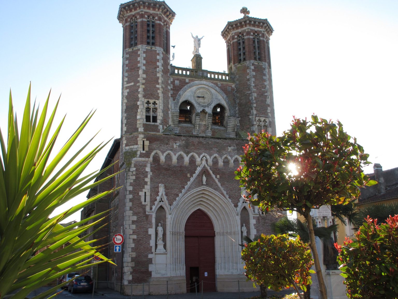 Découverte de la ville Mairie de Cazères